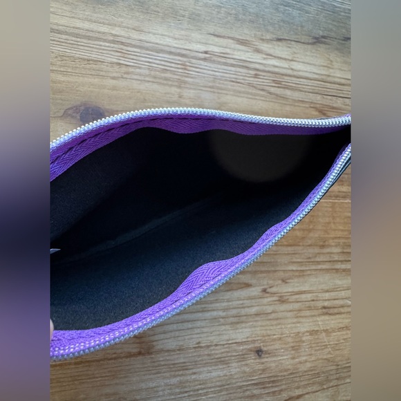 IPSY Spider Web Glam Bag October 2022 - Picture 4 of 4